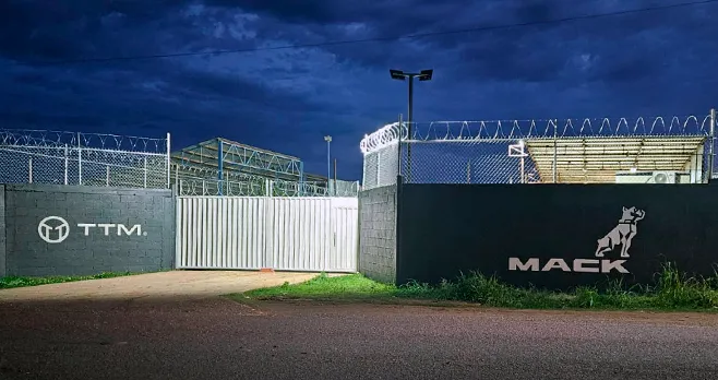 Fachada Sucursal Mack Trucks Cananea